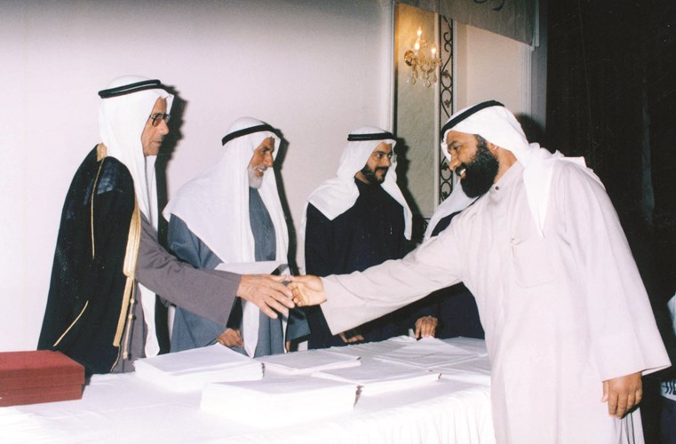 وزير الأوقاف الأسبق محمد المعوشرجي في احتفال لجمعية الإصلاح الاجتماعي ويبدو حمود الرومي والنائب الأسبق وناصر الصانع وزير الأوقاف الأسبق محمد المعوشرجي في احتفال لجمعية الإصلاح الاجتماعي ويبدو حمود الرومي والنائب الأسبق وناصر الصانع